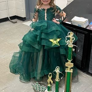 Emerald size 2 pageant dress